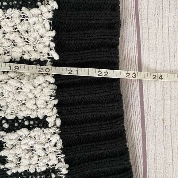 Solitaire women L scoopneck Longsleeve plaid pattern popcorn sweater B&W - Picture 9 of 9